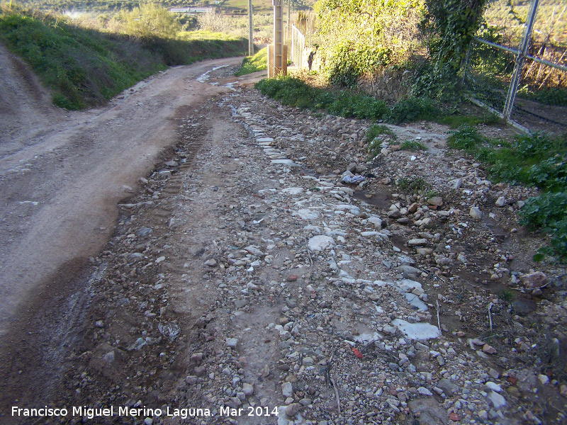 Calzada de la Sierra - Calzada de la Sierra. Restos de la calzada paralela al actual carril