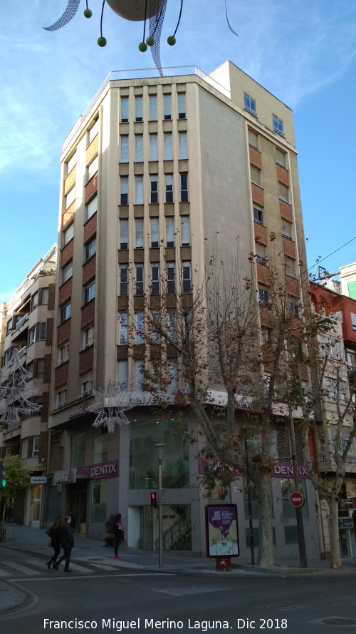 Paseo de la Estacin - Paseo de la Estacin. Esquina con la Calle Madre Soledad Torres Acosta