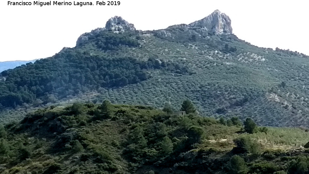 Peas de Castro - Peas de Castro. Desde la ladera sur del Cerro de los Morteros