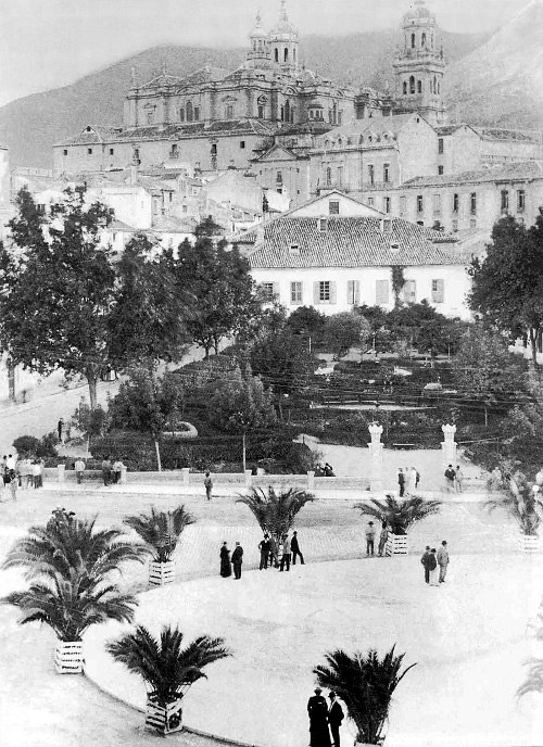 Plaza de la Constitucin - Plaza de la Constitucin. Foto antigua