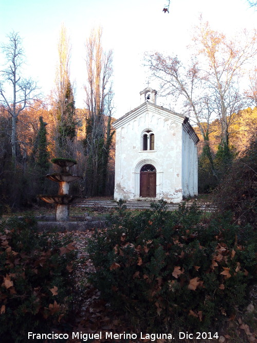 Aldea Mata Bejid - Aldea Mata Bejid. Fuente de las Ranas y la Iglesia