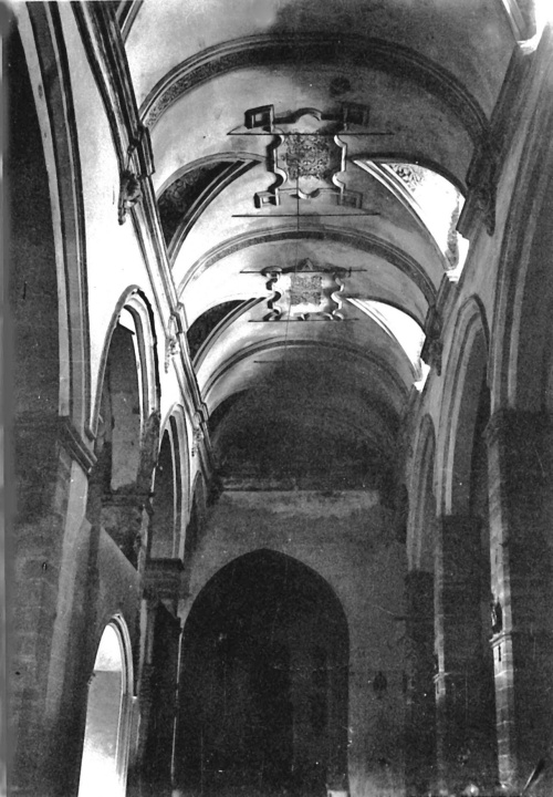 Colegiata de Santa Mar�a de los Reales Alc�zares. Interior - Colegiata de Santa Mar�a de los Reales Alc�zares. Interior. Santa Mar�a, antigua nave del Evangelio. Fotograf�a de Baras