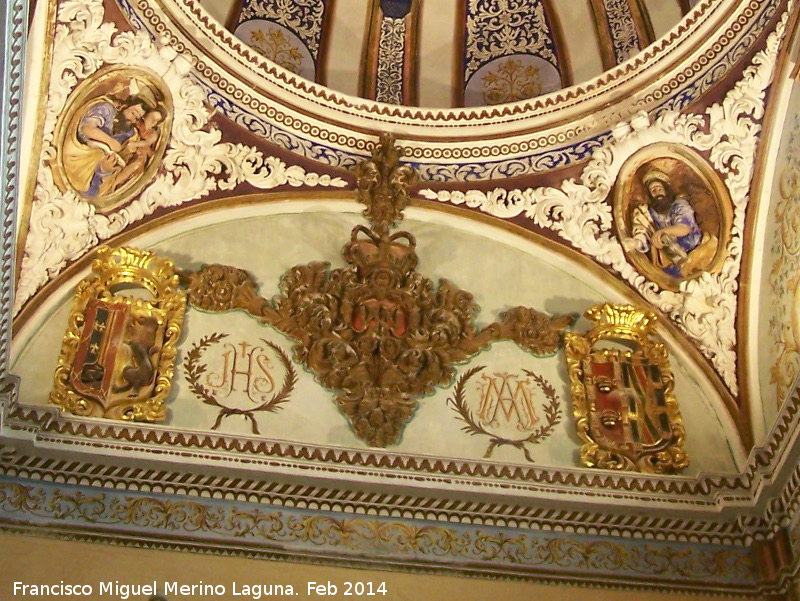 Colegiata de Santa Mara de los Reales Alczares. Capilla Mayor - Colegiata de Santa Mara de los Reales Alczares. Capilla Mayor. Escudos