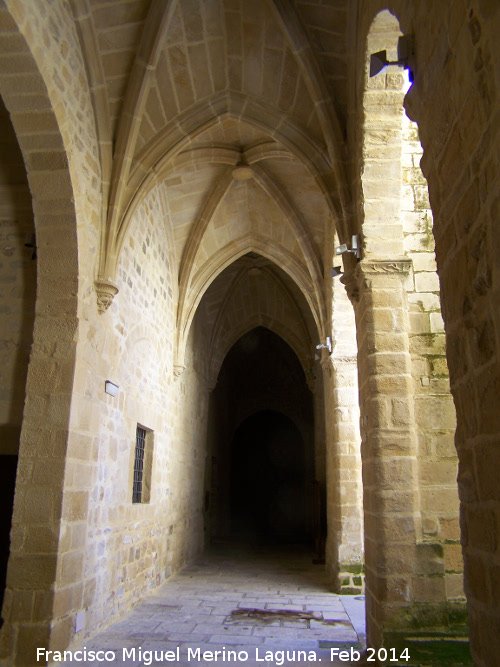 Colegiata de Santa Mara de los Reales Alczares. Claustro - Colegiata de Santa Mara de los Reales Alczares. Claustro. 