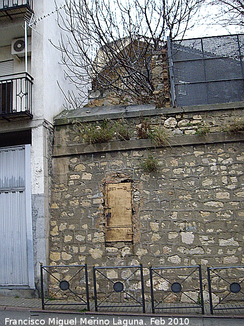 Fuente Cauelo de Jess - Fuente Cauelo de Jess. La puerta tiene la fecha de 1897