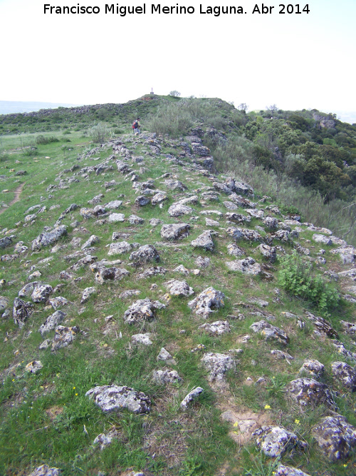 Oppidum de Giribaile. Muralla Norte - Oppidum de Giribaile. Muralla Norte. 