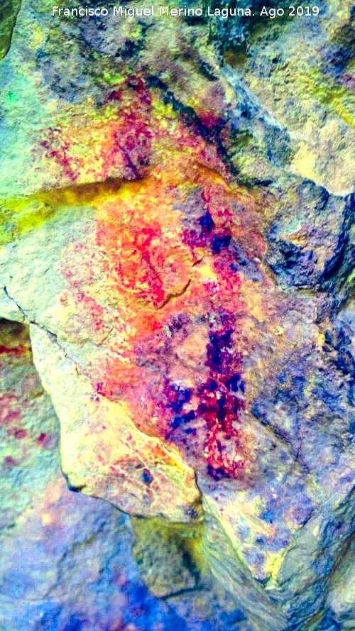 Pinturas rupestres de la Cueva de Ro Fro - Pinturas rupestres de la Cueva de Ro Fro. Tratada con Dstretch