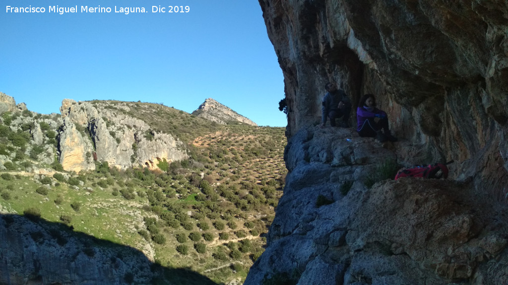 Cueva Sureste del Canjorro - Cueva Sureste del Canjorro. Desde el Poyo 