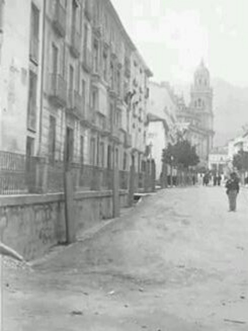 Edificio de la Calle Bernab Soriano n 22 - Edificio de la Calle Bernab Soriano n 22. Foto antigua