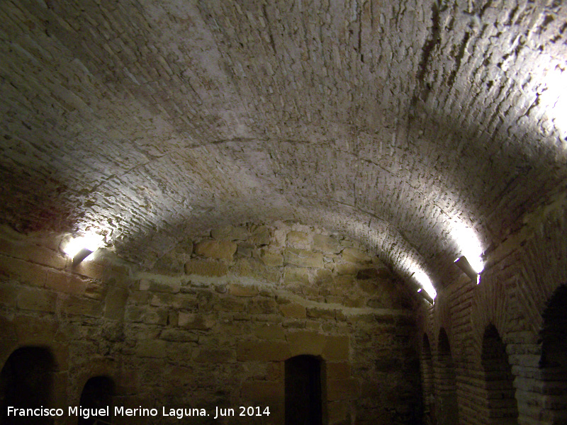 Castillo de Sabiote. Bodegas - Castillo de Sabiote. Bodegas. Bveda