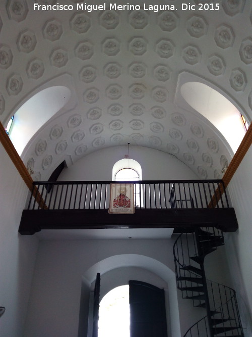 Santuario de Cnava - Santuario de Cnava. Interior y coro