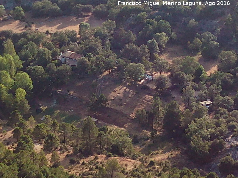 Cortijo Las Castaetas - Cortijo Las Castaetas. Desde la Lancha de la Escalera