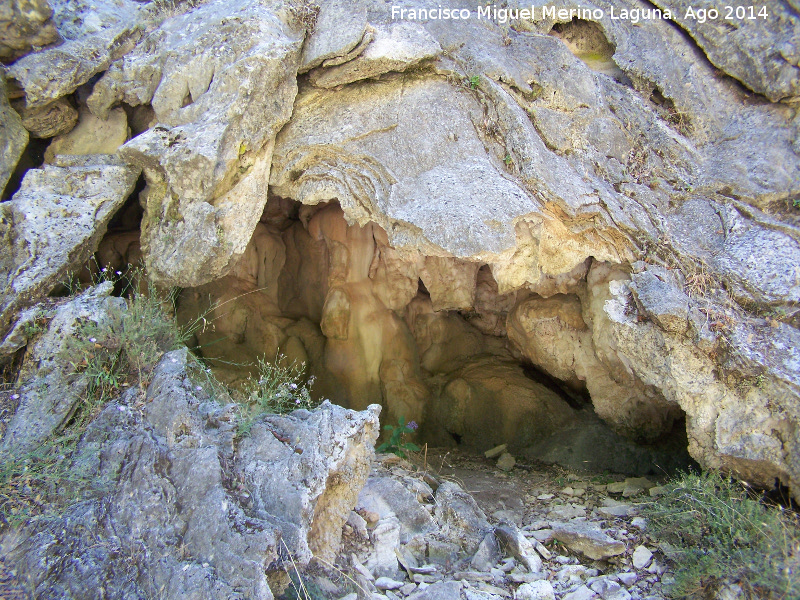 Cueva del Peinero - Cueva del Peinero. Entrada lateral