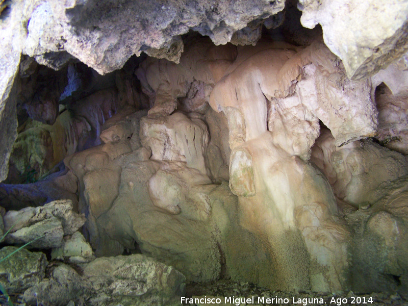 Cueva del Peinero - Cueva del Peinero. Interior