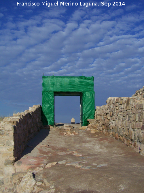 Oppidum Puente Tablas. Puerta del Sol - Oppidum Puente Tablas. Puerta del Sol. Equinocio