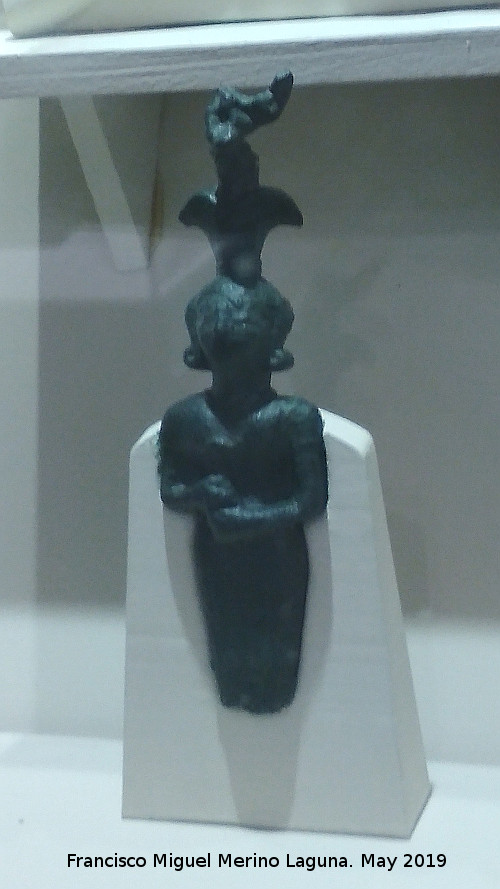 Cstulo. Necrpolis de los Higuerones - Cstulo. Necrpolis de los Higuerones. Quema perfumes con Astart. Bronce. Siglo VI a. C. Museo Arqueolgico de Linares