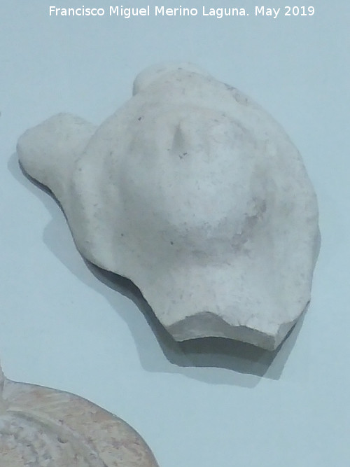 Cstulo - Cstulo. Busto de Minerva. Cermica. Siglos I-II d. C. Museo Arqueolgico de Linares