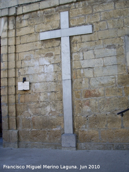 Iglesia de San Juan Bautista - Iglesia de San Juan Bautista. Cruz