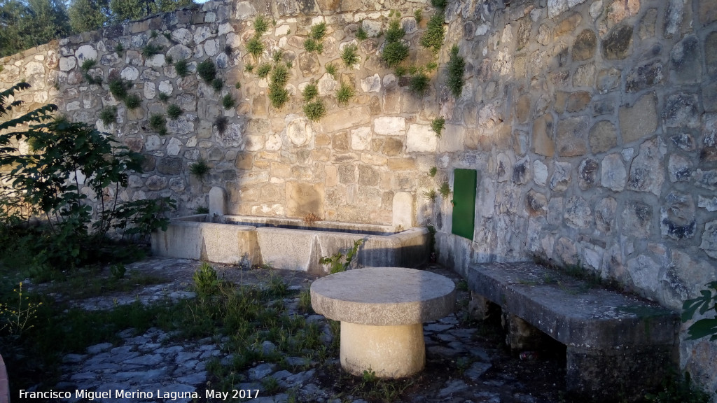 Fuente de la Higuera - Fuente de la Higuera. 