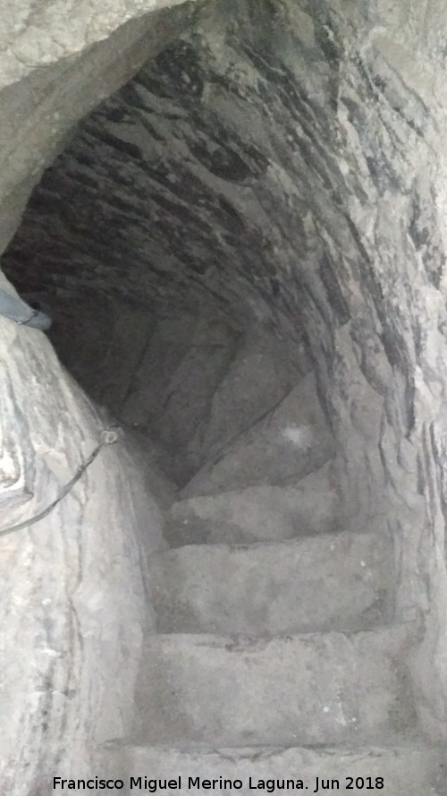Torren de Lupin - Torren de Lupin. Escaleras del primer al segundo piso