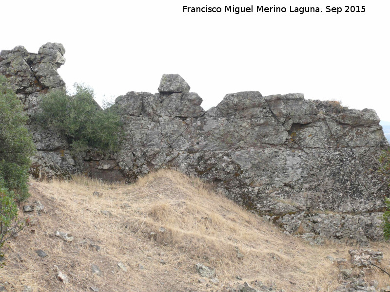 Castilln del Moro - Castilln del Moro. Murallas naturales