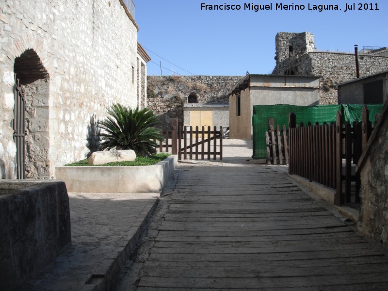 Castillo de Torredonjimeno. Patio de Armas - Castillo de Torredonjimeno. Patio de Armas. 