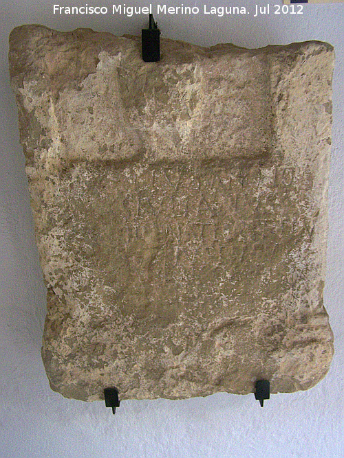 Poblado de Olvera - Poblado de Olvera. Estela funeraria romana. Museo Arqueolgico de beda