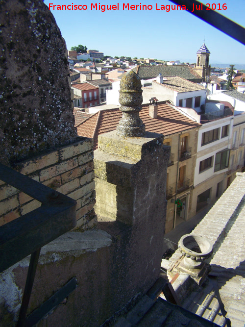 Ayuntamiento de Navas de San Juan - Ayuntamiento de Navas de San Juan. Pinculo y jarrn