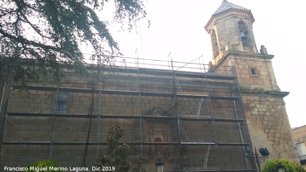 Iglesia de San Juan Bautista - Iglesia de San Juan Bautista. Con andamios