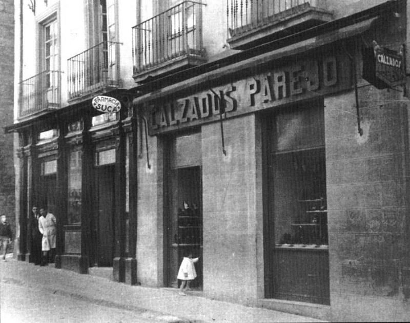 Calle Manuel Jontoya - Calle Manuel Jontoya. Foto antigua. En frente de estos comercios la Calle Ancha