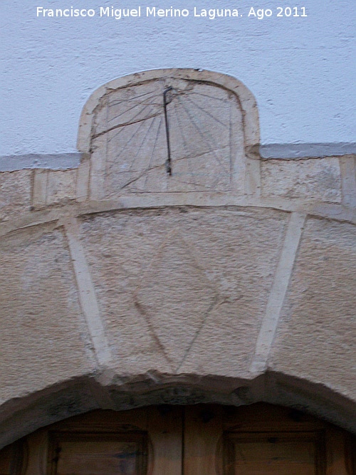 Iglesia del Rosario - Iglesia del Rosario. Reloj de sol y clave