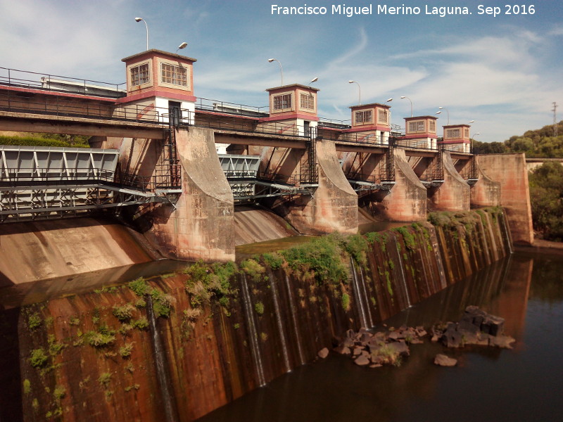 Pantano del Molino del Guadal�n - Pantano del Molino del Guadal�n. Presa