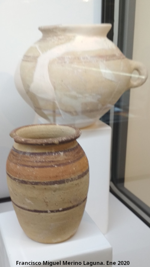 Cer�mica Ibera - Cer�mica Ibera. Palacio ibero del Cerro de la Merced - Cabra. Exposici�n en el Museo Ibero de Ja�n