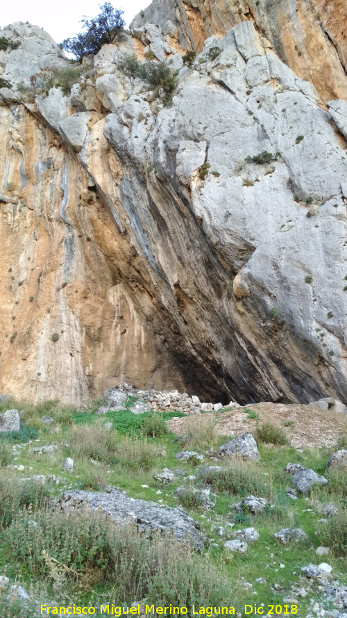 Cueva del Portillo - Cueva del Portillo. 