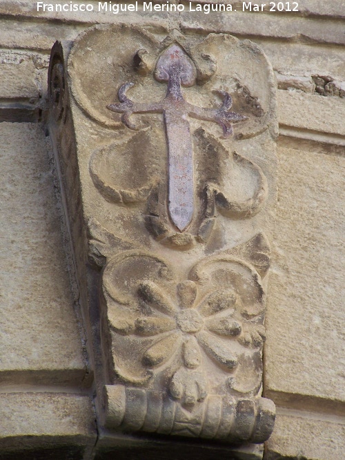 Iglesia de la Asuncin - Iglesia de la Asuncin. Cruz de Santiago