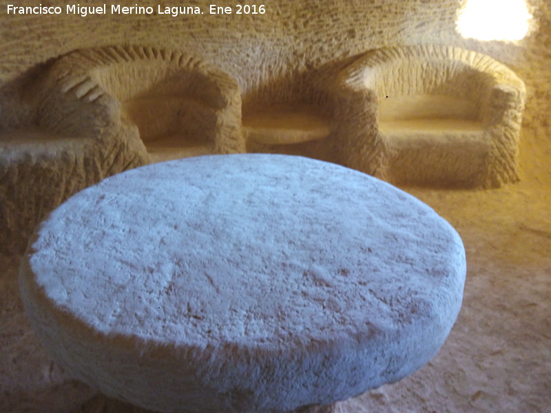 Casa Cueva de la Roca - Casa Cueva de la Roca. Mobiliario de piedra