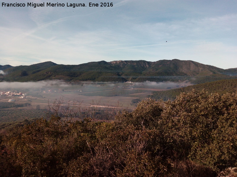 Valle de Cortijos Nuevos - Valle de Cortijos Nuevos. Con Los Poyatos al fondo