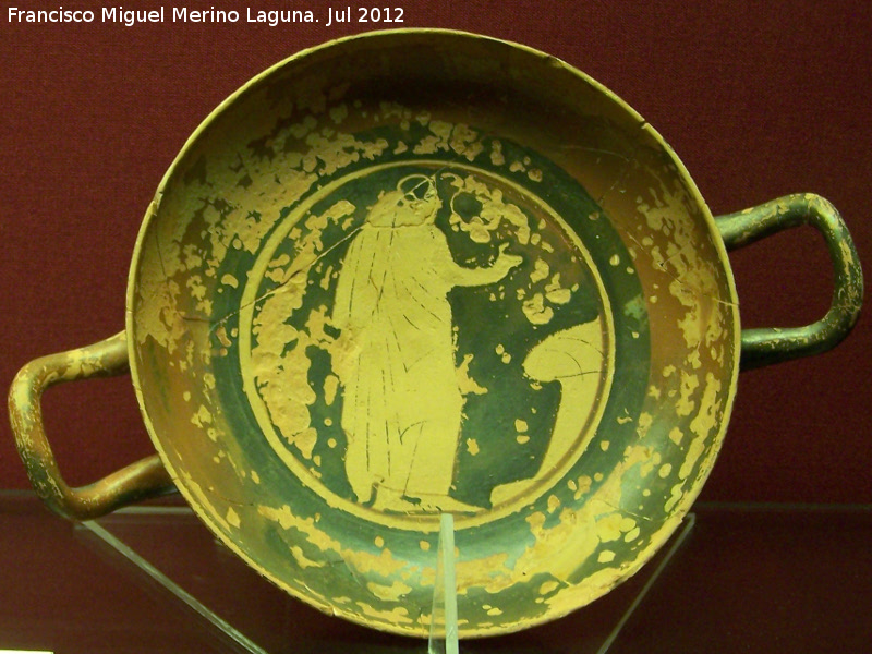 Kylix - Kylix. Kylix siglo V a.C. Castellones de Ceal - Hinojares. Museo Arqueolgico de beda