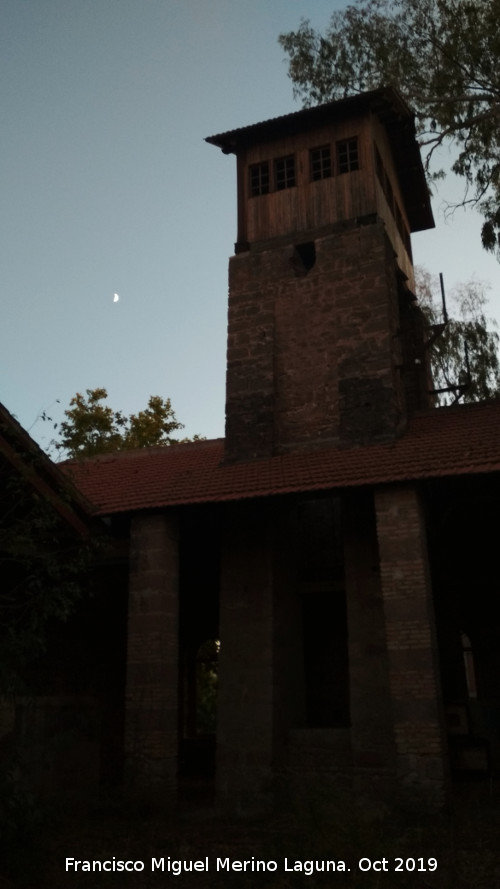 Torre de Perdigones de la Cruz - Torre de Perdigones de la Cruz. Con la Luna
