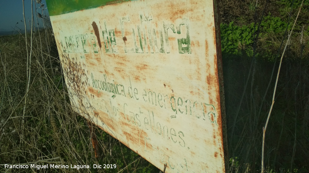 Castelln de Caviedes - Castelln de Caviedes. Cartel de la intervencin arqueolgica de urgencia