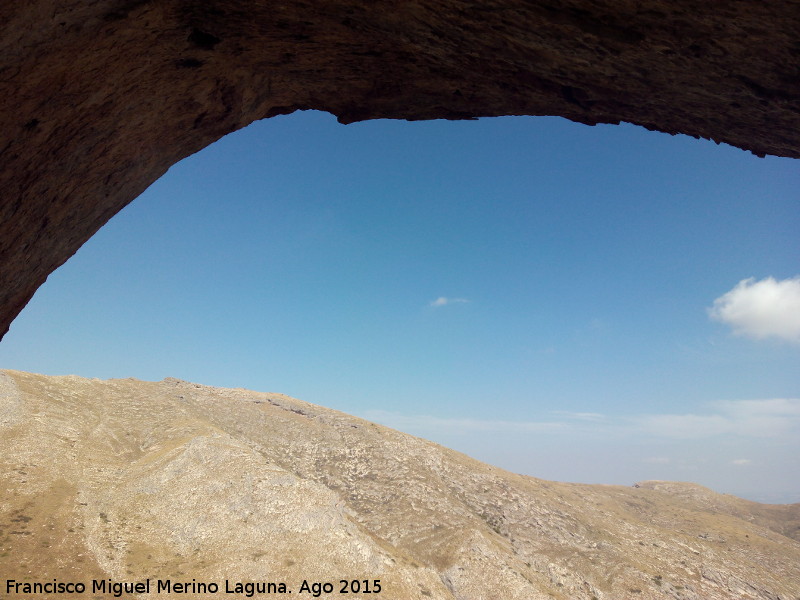 Pinturas rupestres del Abrigo de la Lancha IV - Pinturas rupestres del Abrigo de la Lancha IV. Vistas desde la cueva