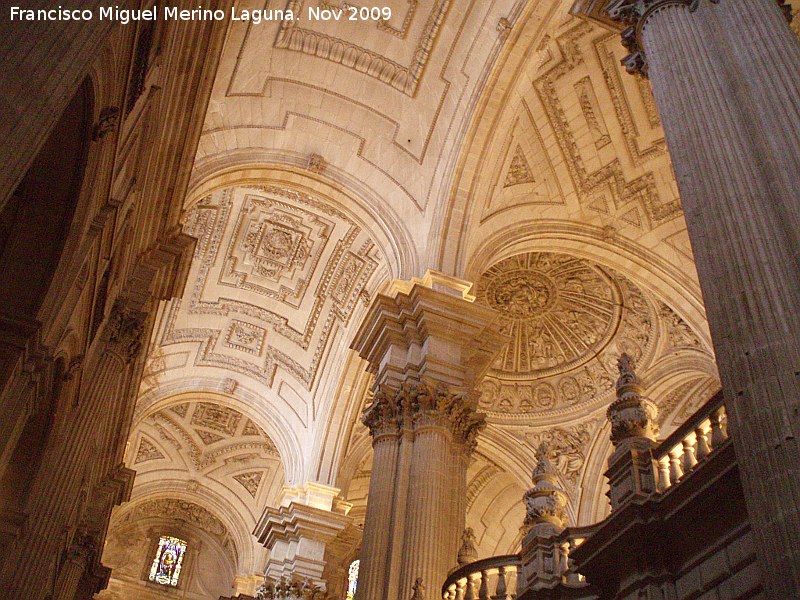 Catedral de Jan. Nave de la Epstola - Catedral de Jan. Nave de la Epstola. 