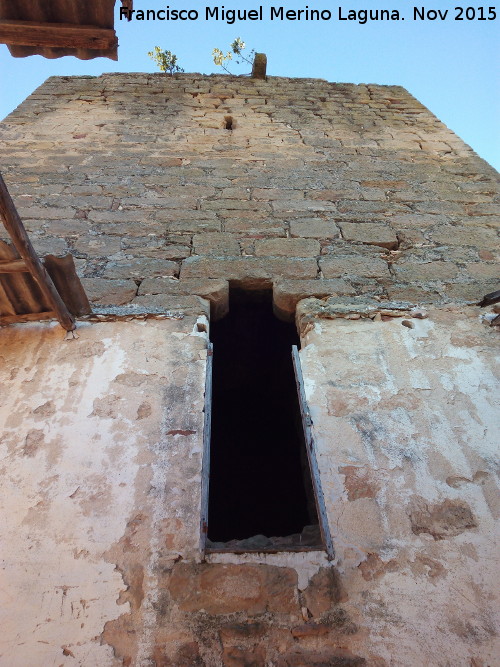 Castillo de la Aragonesa - Castillo de la Aragonesa. Puerta alta con matacn de la Torre del Homenaje