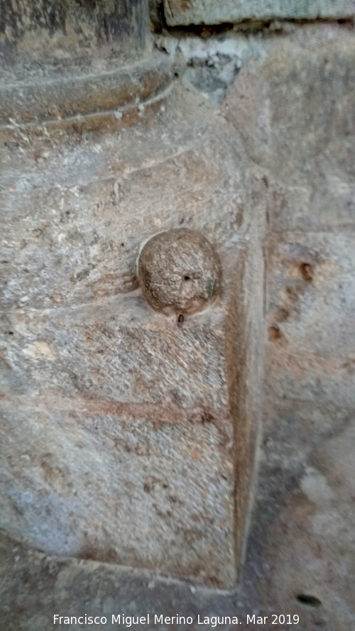 Iglesia de San Miguel Arcngel - Iglesia de San Miguel Arcngel. Esfera de basa