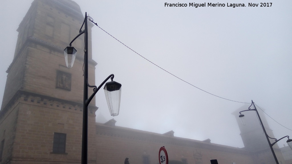 Hospital de Santiago. Torres - Hospital de Santiago. Torres. Con niebla