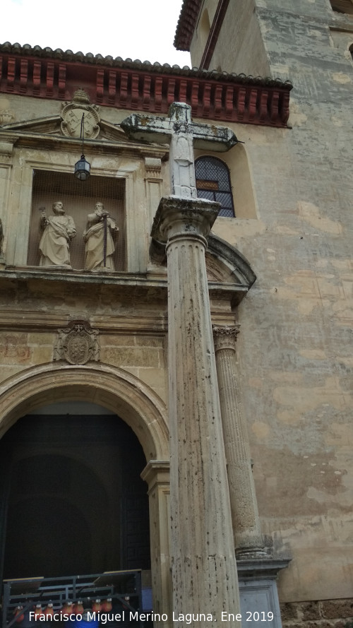 Cruz de San Pedro y San Pablo - Cruz de San Pedro y San Pablo. 