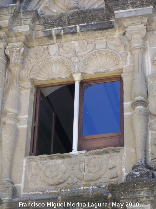 Casa de Las Torres - Casa de Las Torres. Ventana izquierda con parteluz