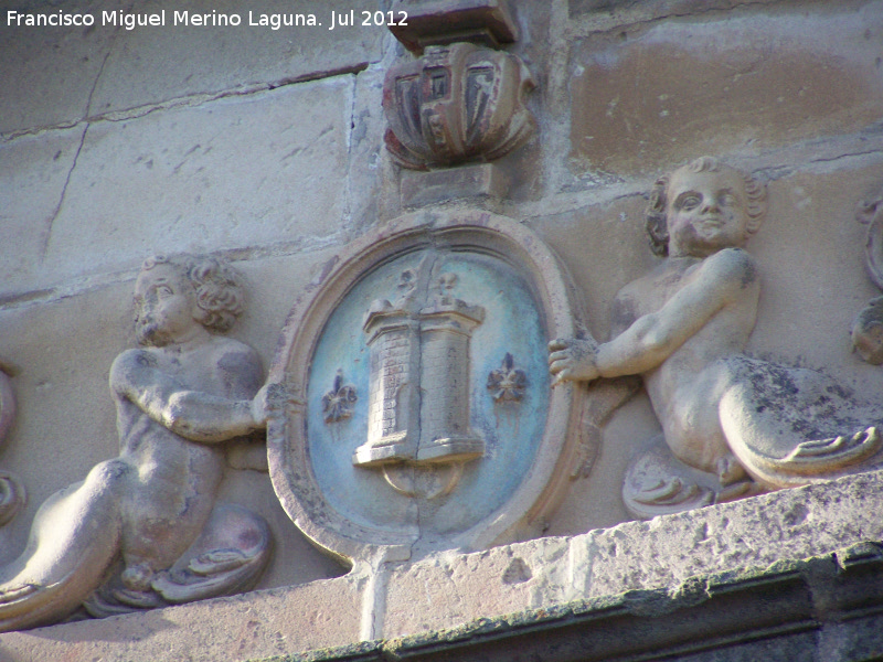 Palacio del Marqus de Mancera - Palacio del Marqus de Mancera. Escudo cromado