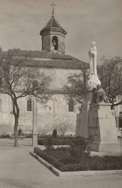 Plaza 1� de Mayo - Plaza 1� de Mayo. Foto antigua