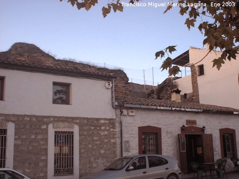 Muralla de la Redonda de Miradores - Muralla de la Redonda de Miradores. Muralla detrs de las casas